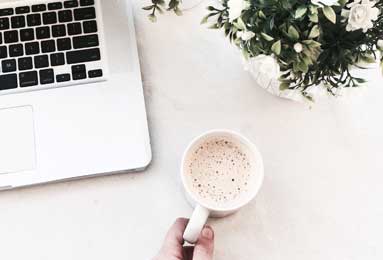 娱乐八卦新消息：男星包养网红内幕浮现，明星男包